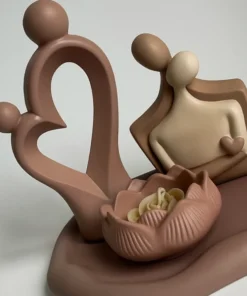 Alternative view of Sculpture Familiale en Plâtre – Symbole d’Amour et d’Harmonie