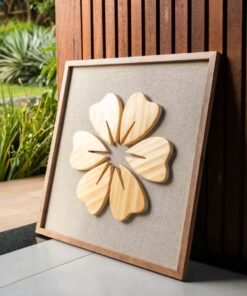 Tableau Mural Artisanal – Fleur de Bois en Relief